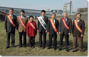 摂津議員団集合.jpg